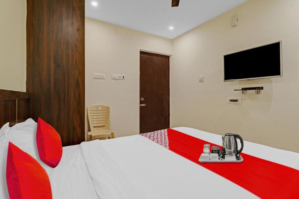 Бангалор: Oyo Flagship 701068 Gn Nelli Suites