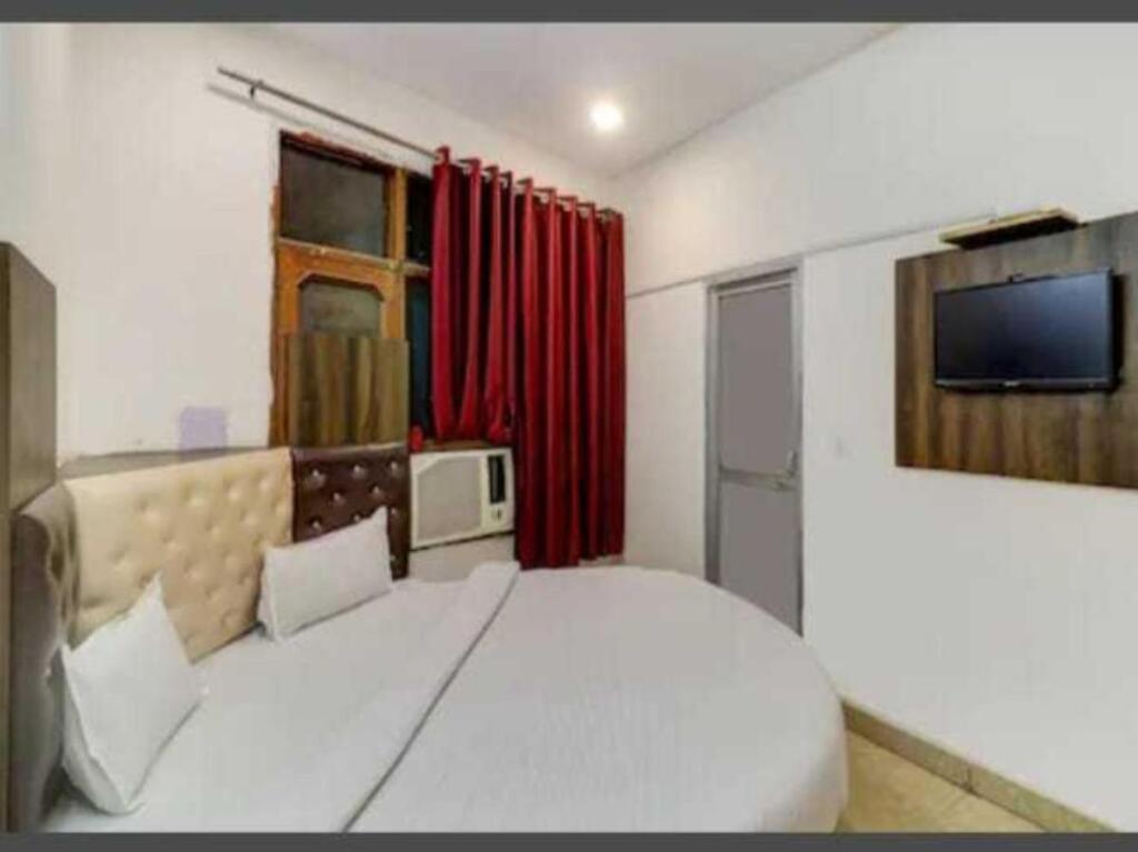 Чандигарх: OYO 93694 Hotel New Royal Plaza