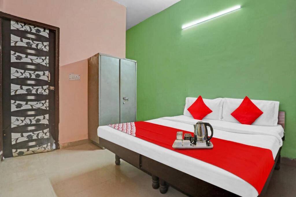 Гуруграм: Oyo Flagship 701876 Second Home Guest House