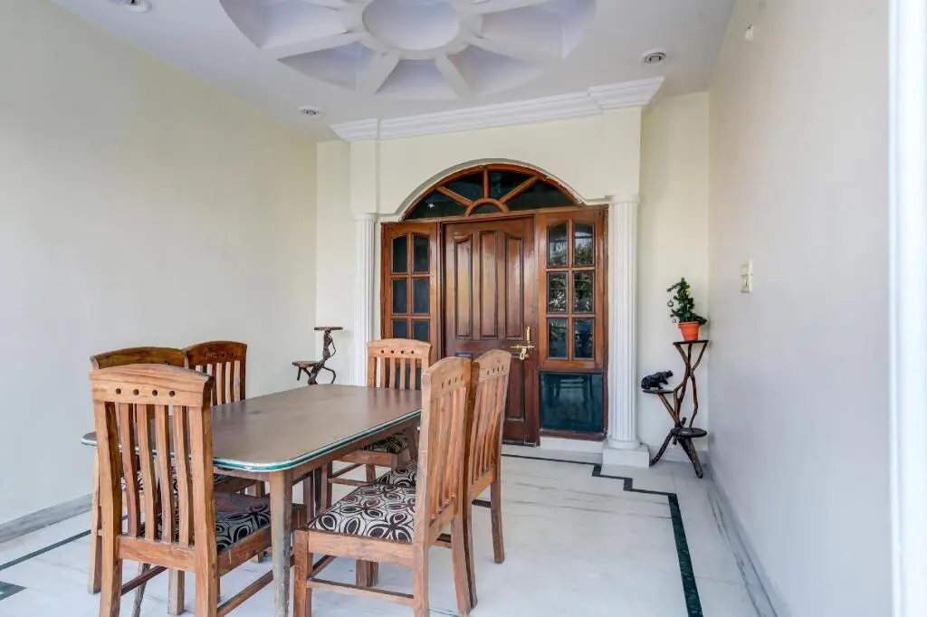 Лакхнау: OYO 77778 BBB Guest House
