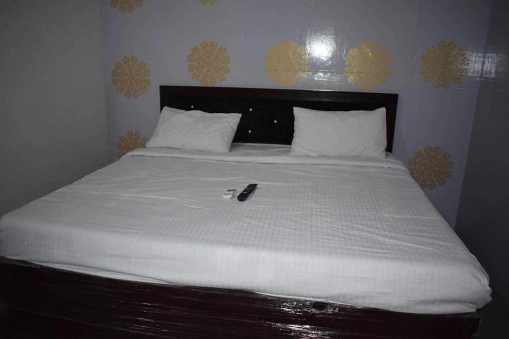 Мератх: OYO 700197 As Hotel And Restaurant Unit 2