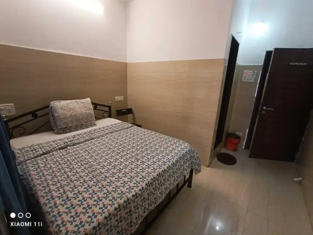 Мумбаи: Oyo 700258 Raj Hotel