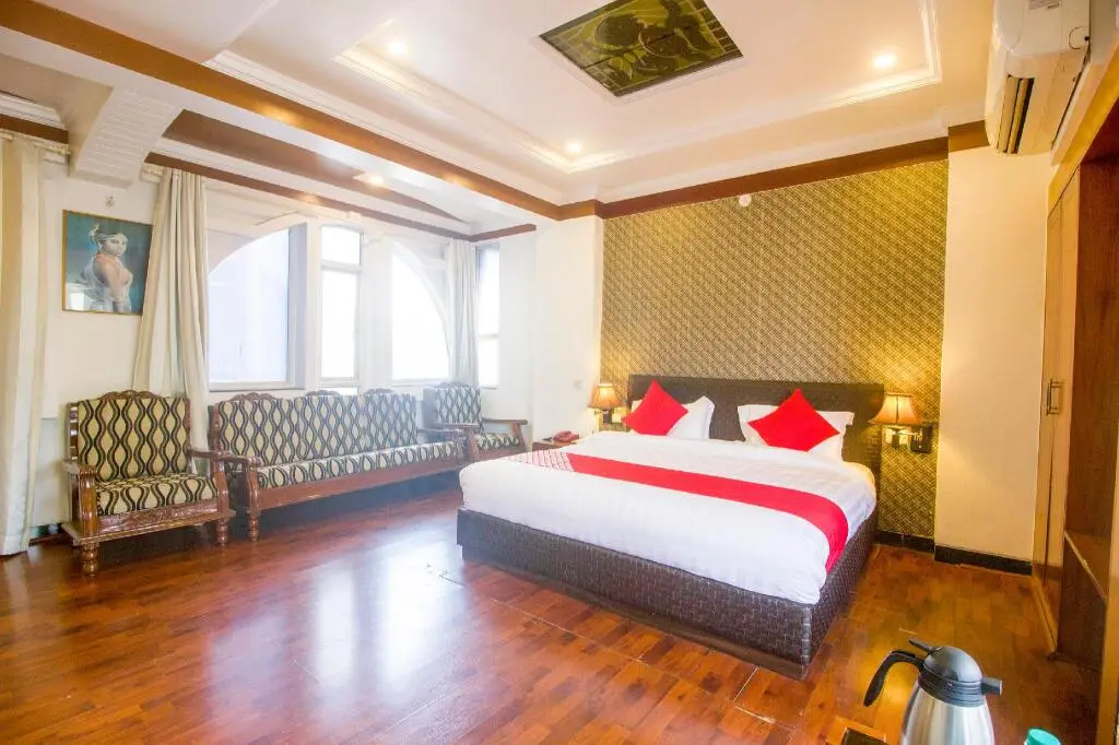 Нашик: OYO Flagship 14803 Hotel Silver Inn