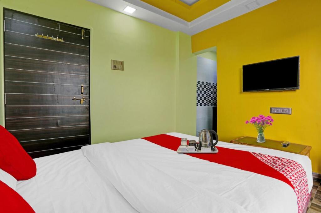 Нави-Мумбай: OYO 700169 Om Sai Ram Residency