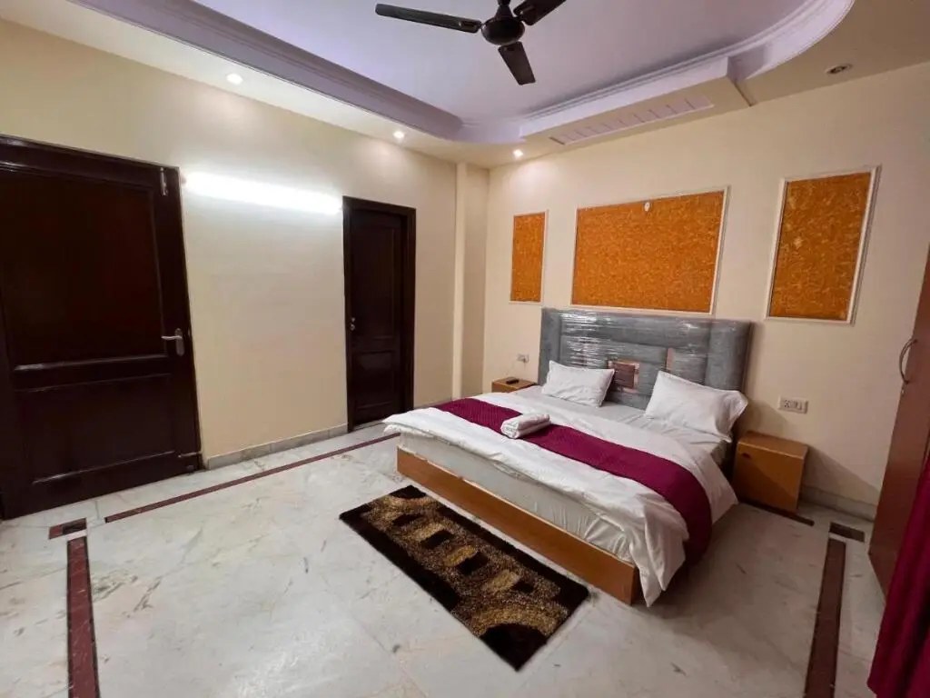 Нью-Дели: Oyo 703859 Hotel Greeno