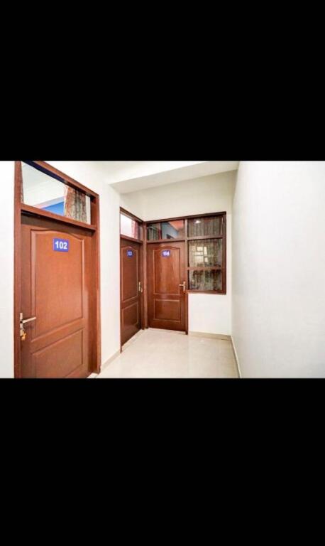 Нью-Дели: Oyo 700218 Smart Palace in