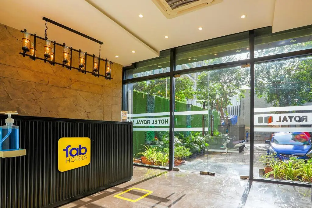 Мумбаи: FabHotel Royal Inn I