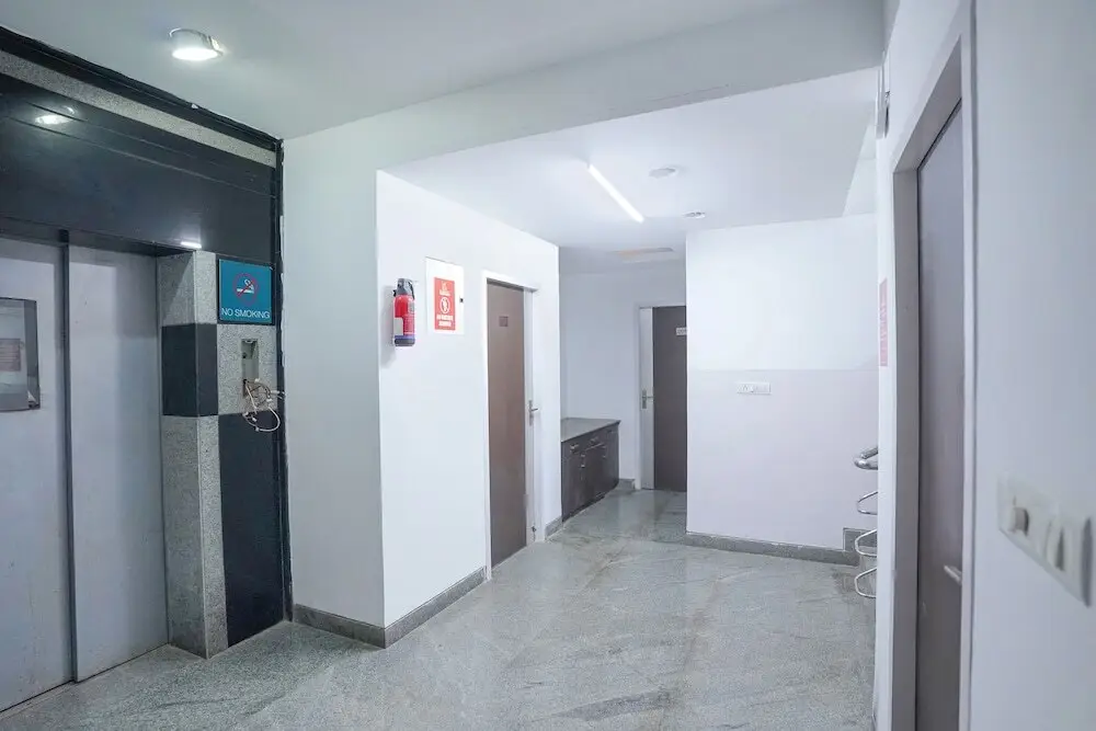 Ченнаи: FabExpress Nimalan Residency