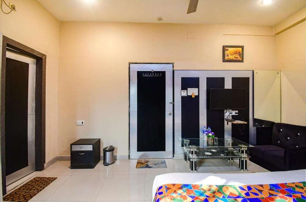 Колката: Fabhotel Prime Rockstar Suites