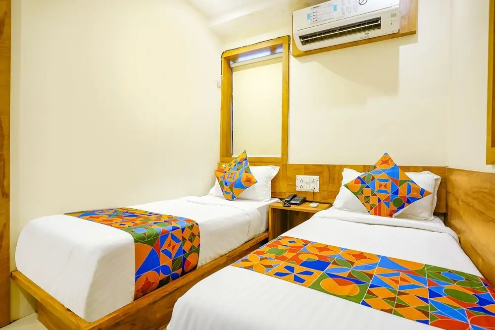 Мумбаи: FabHotel Indore Palace