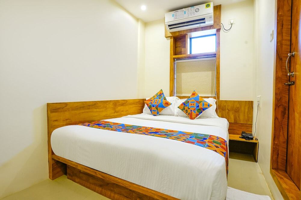 Мумбаи: FabHotel Indore Palace