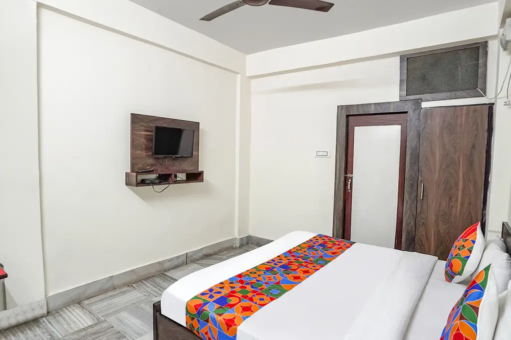 Праяградж: Fabhotel New Shanti