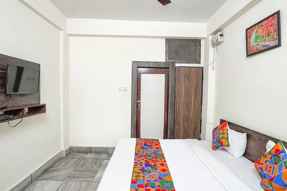 Праяградж: Fabhotel New Shanti