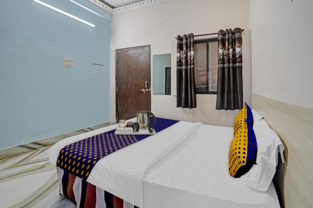 Bilaspur: Oyo 700233 Hotel Rommies Inn