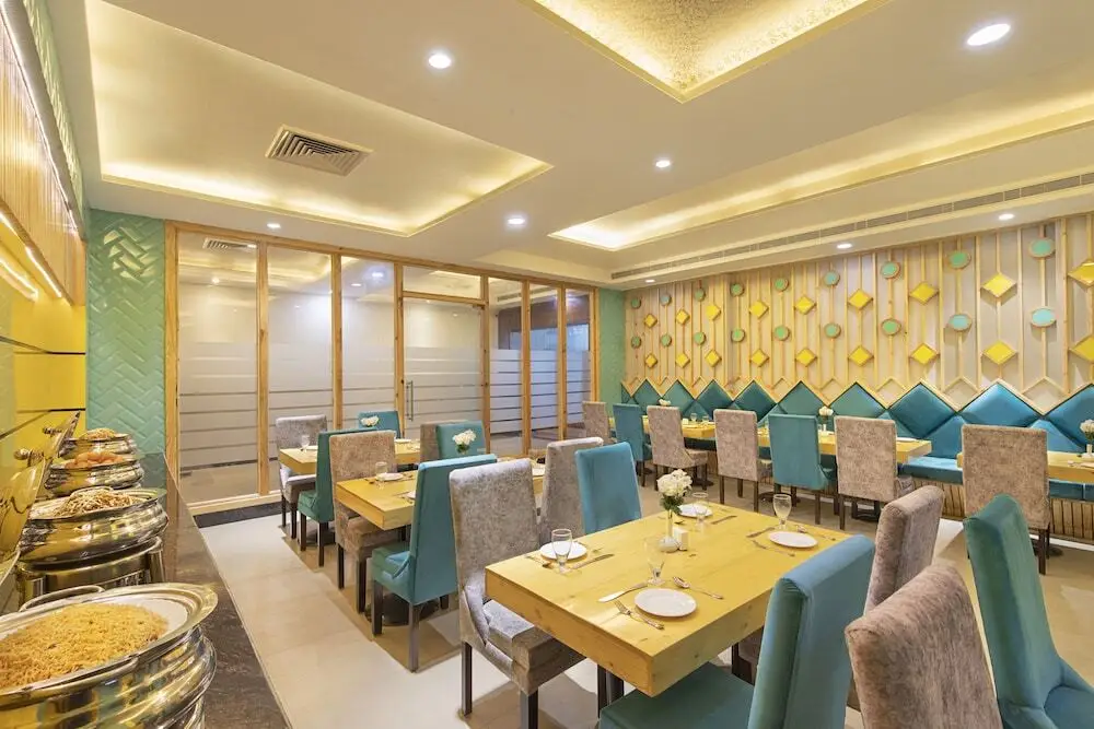 Барейлли: Click Collection Sparsh, Bareilly