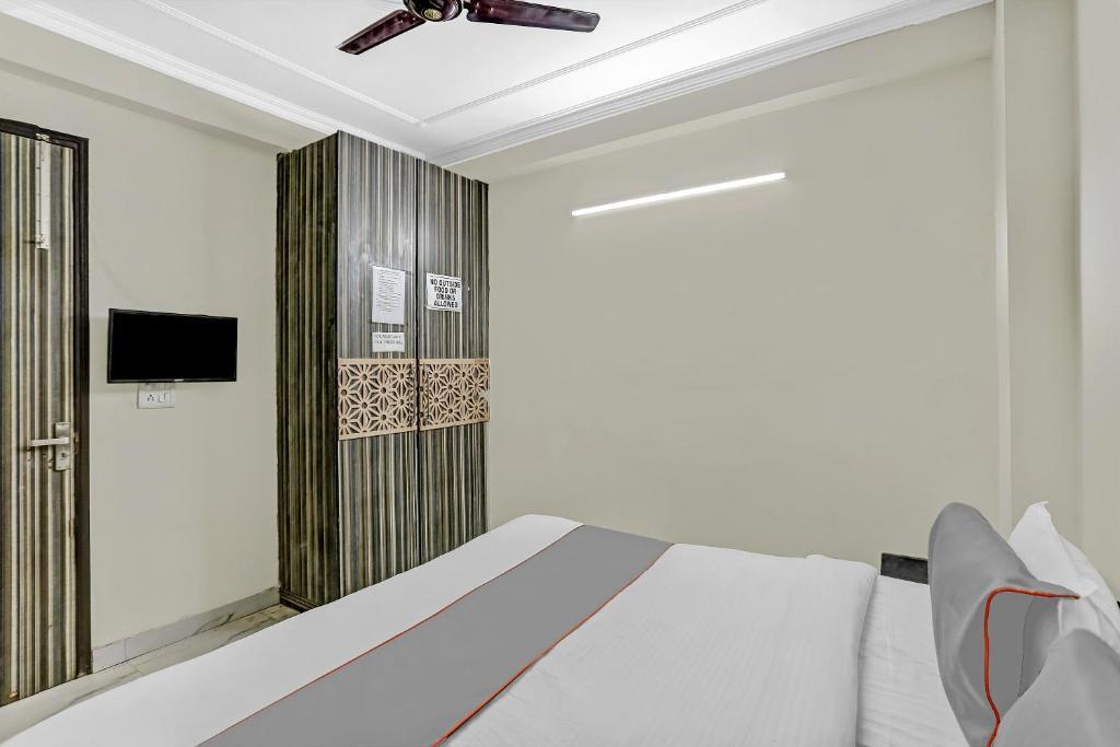 Нью-Дели: Capital O 85143 Jasmine Inn