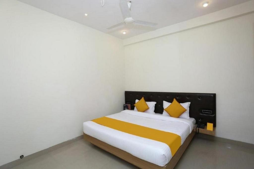 Бхопал: Fabhotel Easy Stay