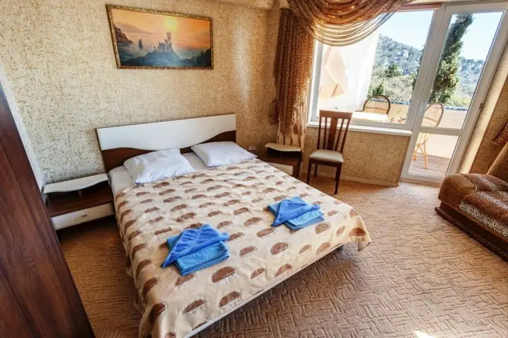 Севастополь: Izumrud Hotel