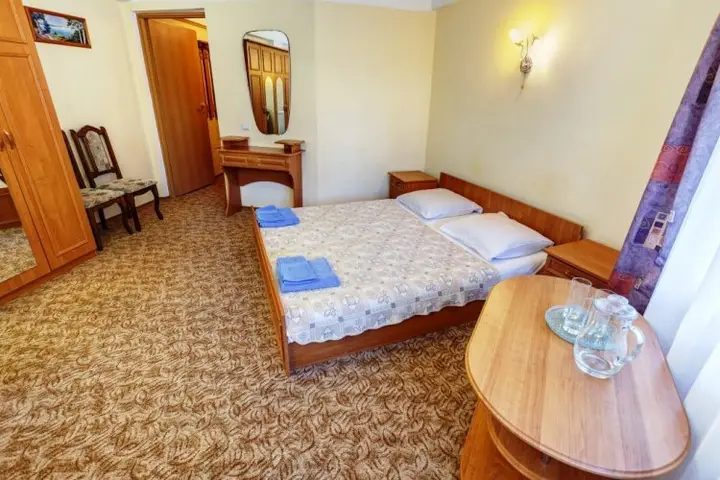 Севастополь: Izumrud Hotel