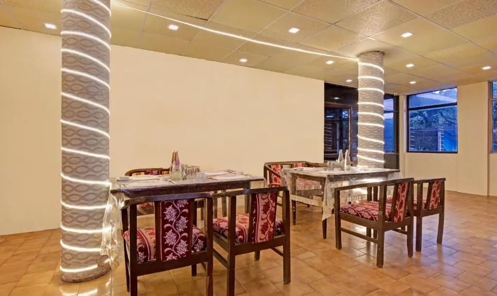 Наинитал: Treebo Kosmos Anamika, 1 Km From Nainital Lake