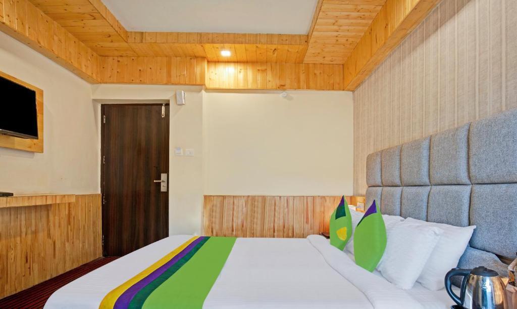 Наинитал: Treebo Kosmos Anamika, 1 Km From Nainital Lake