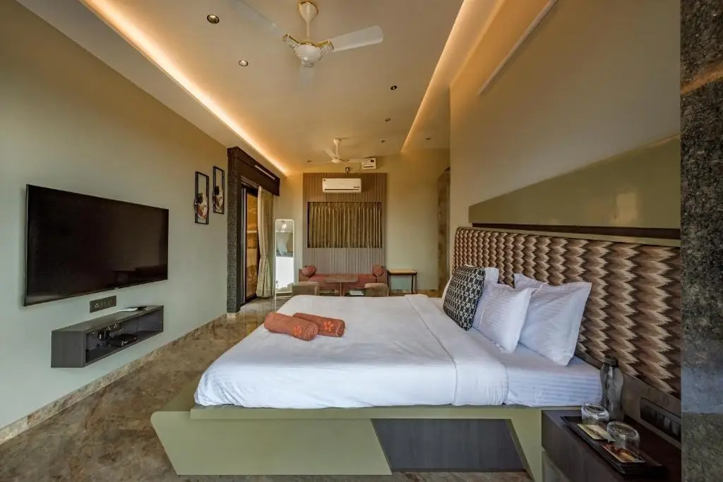Хандала: Saffronstays Heavone Penta, Lonavala