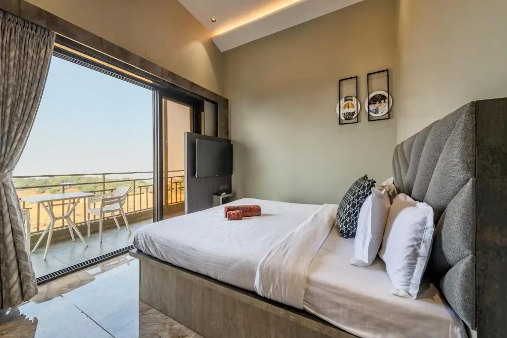 Хандала: Saffronstays Heavone Penta, Lonavala