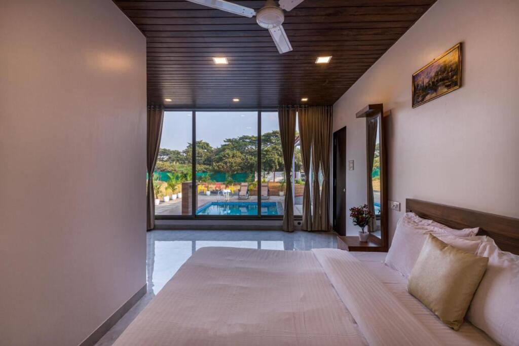 Киим: SaffronStays Casa Belleza, Kihim