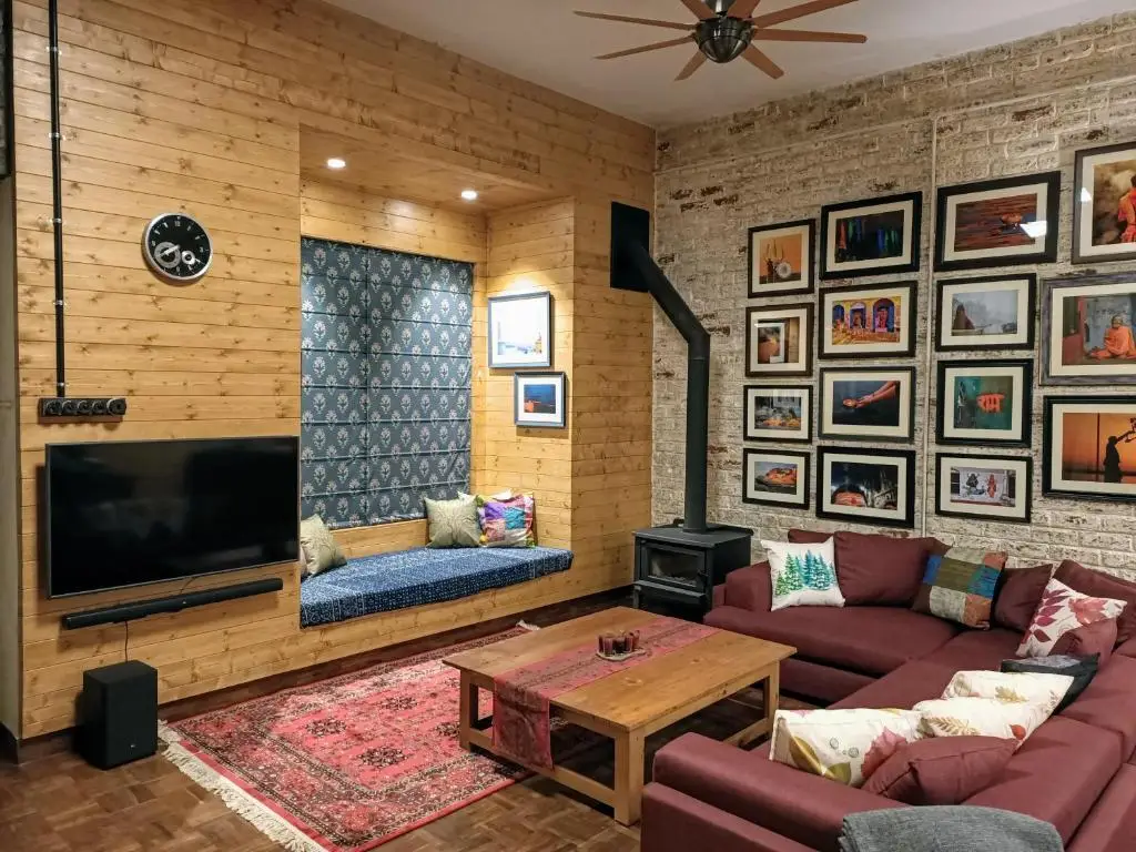 Куфри: Saffronstays Ekam Walnut Suite, Chail