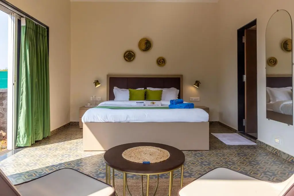 Хандала: Saffronstays Apricus Farm, Karjat