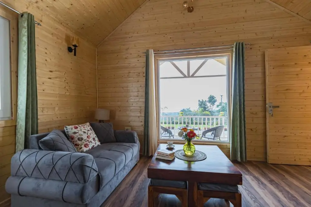 Массури: SaffronStays Cottage Glade, Dehradun - luxury wooden cottage