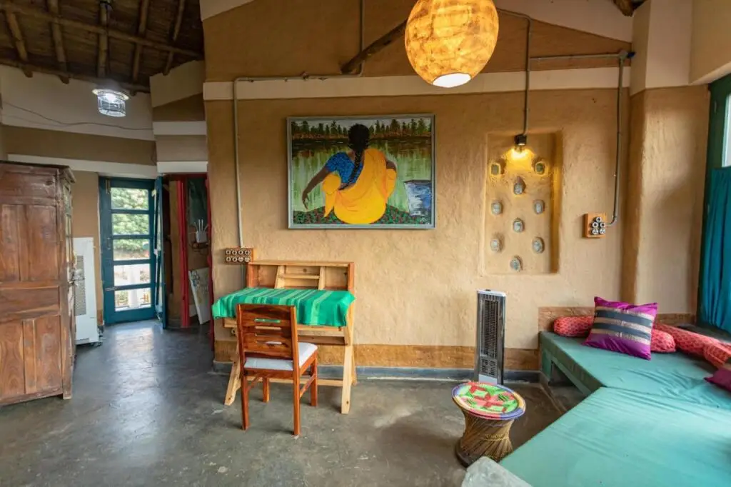 Массури: SaffronStays Kaivalya - pet-friendly sustainable mudhouse