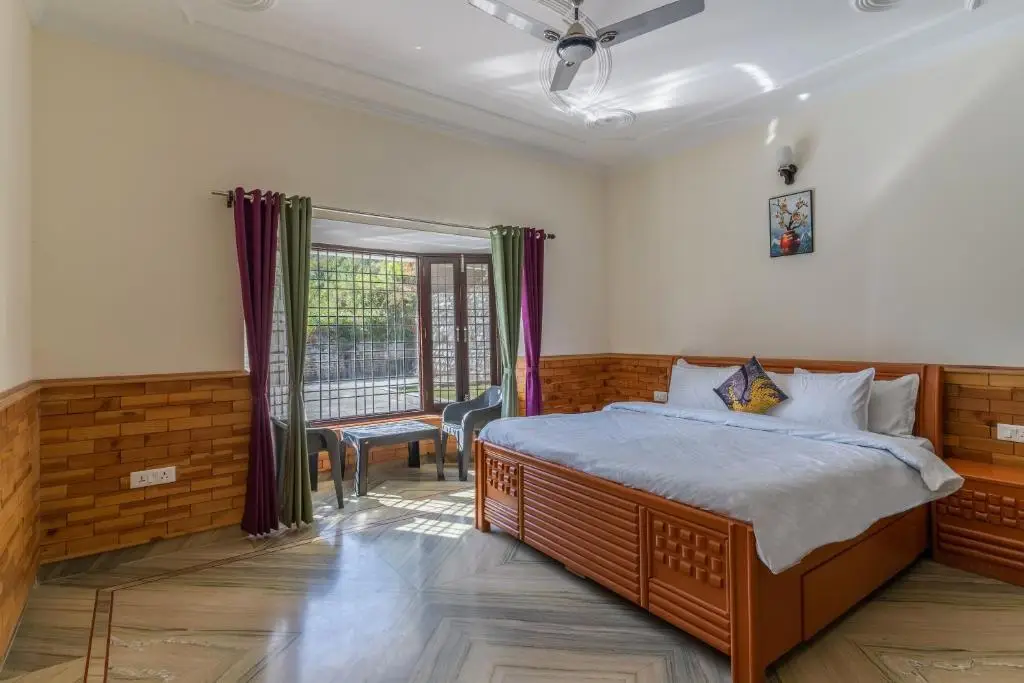Наинитал: Saffronstays Willow Castle, Bhimtal - Pet-Friendly Home Near Bhimtal Lake