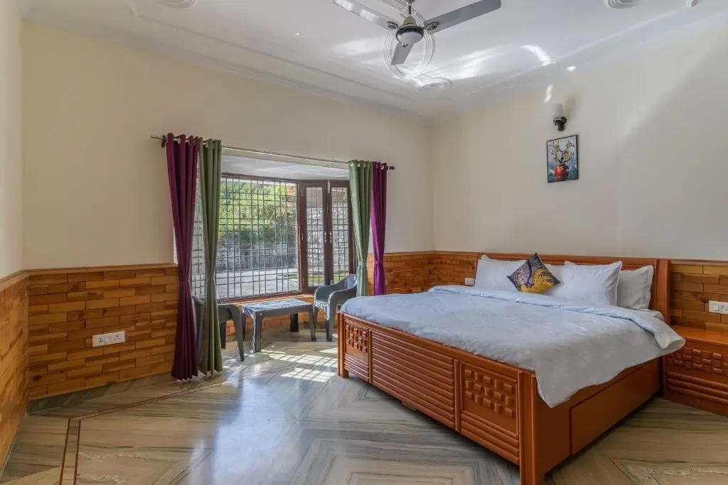 Наинитал: Saffronstays Willow Castle, Bhimtal - Pet-Friendly Home Near Bhimtal Lake