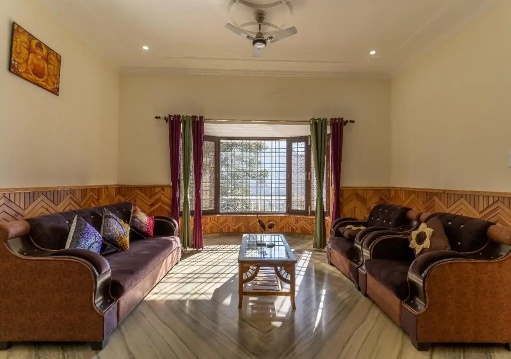 Наинитал: Saffronstays Willow Castle, Bhimtal - Pet-Friendly Home Near Bhimtal Lake