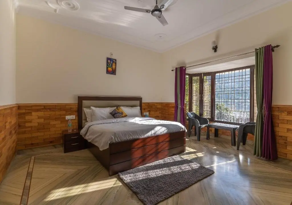 Наинитал: Saffronstays Willow Castle, Bhimtal - Pet-Friendly Home Near Bhimtal Lake