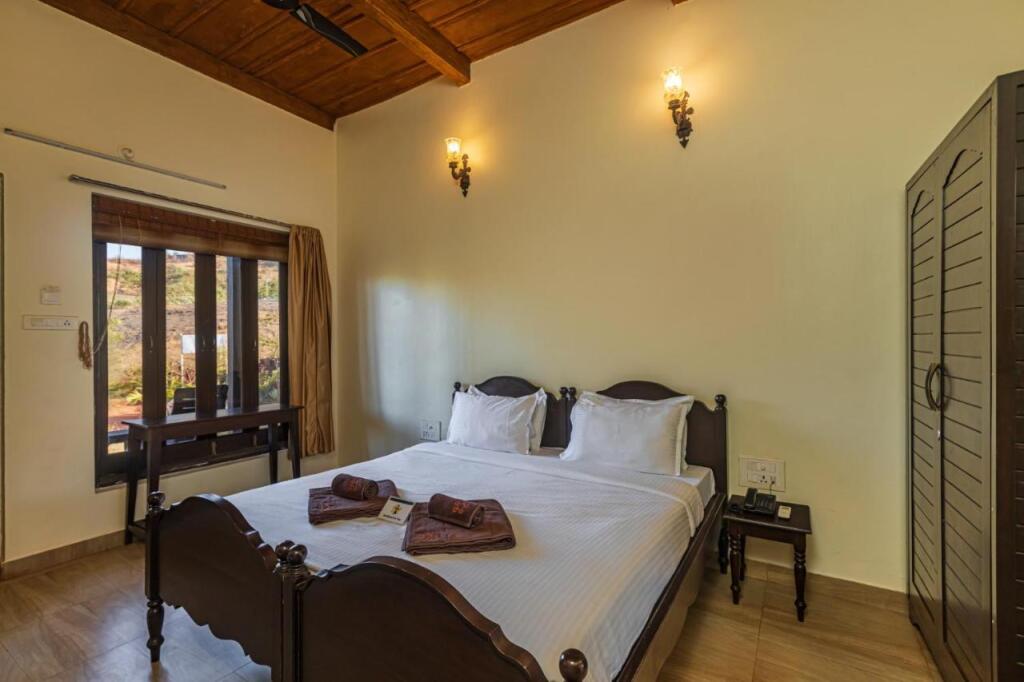 Даполи: SaffronStays Athaang, Dapoli