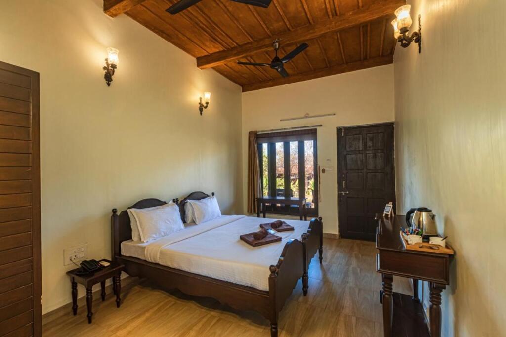 Даполи: SaffronStays Athaang, Dapoli