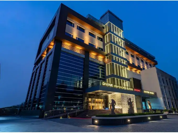 Divine Clarks Inn Kurukshetra — фото 1
