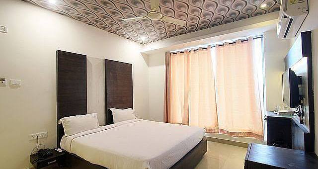 Праяградж: Hotel Galaxy View