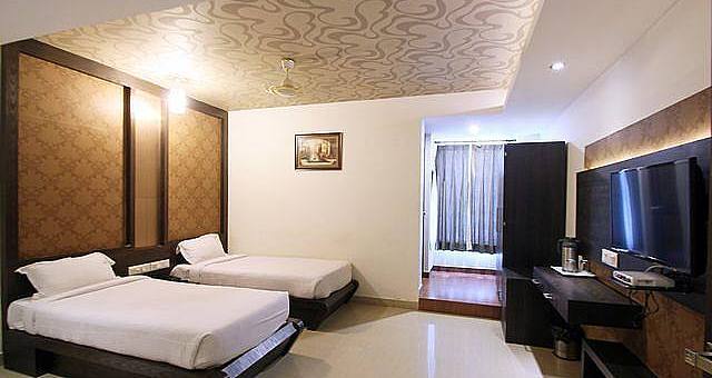 Праяградж: Hotel Galaxy View