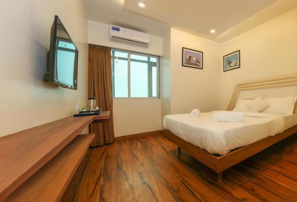 Нави-Мумбай: Skysuites By Monarch, Sanpada, Vashi - Navi Mumbai