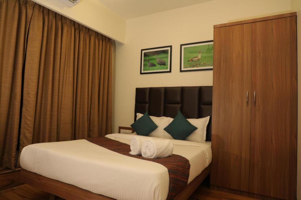 Нави-Мумбай: Skysuites By Monarch, Sanpada, Vashi - Navi Mumbai
