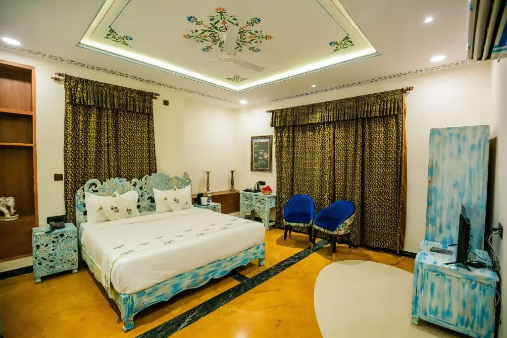 Удаипур: The Chronicles - Near the Lake Pichola Udaipur