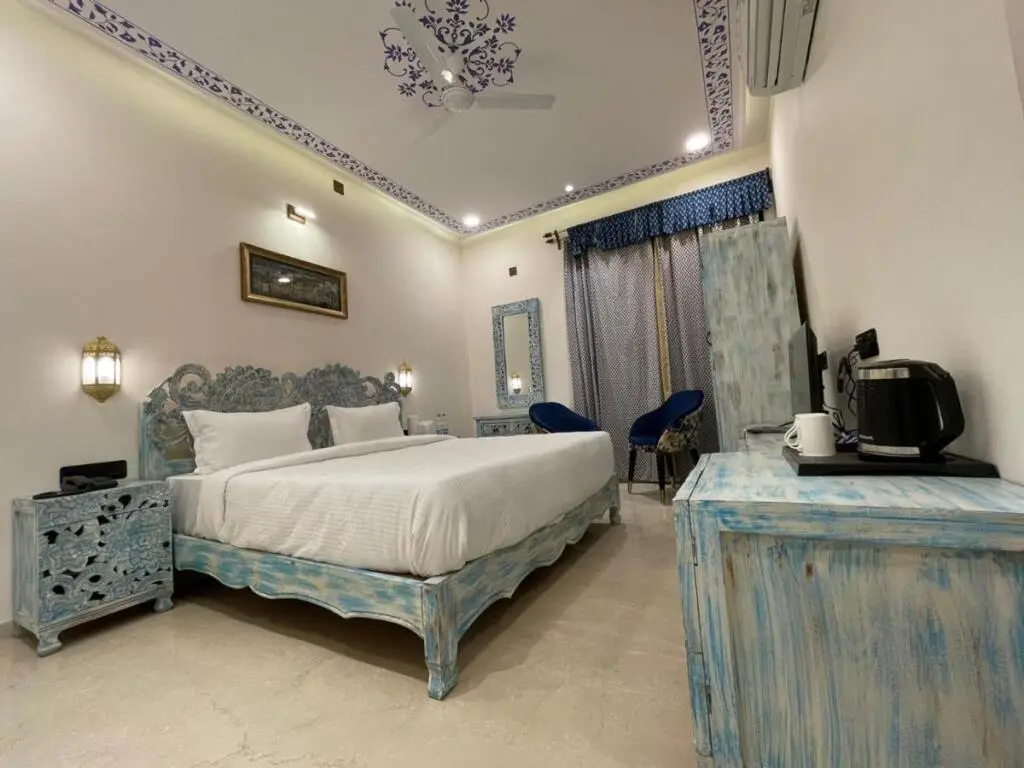 Удаипур: The Chronicles - Near the Lake Pichola Udaipur