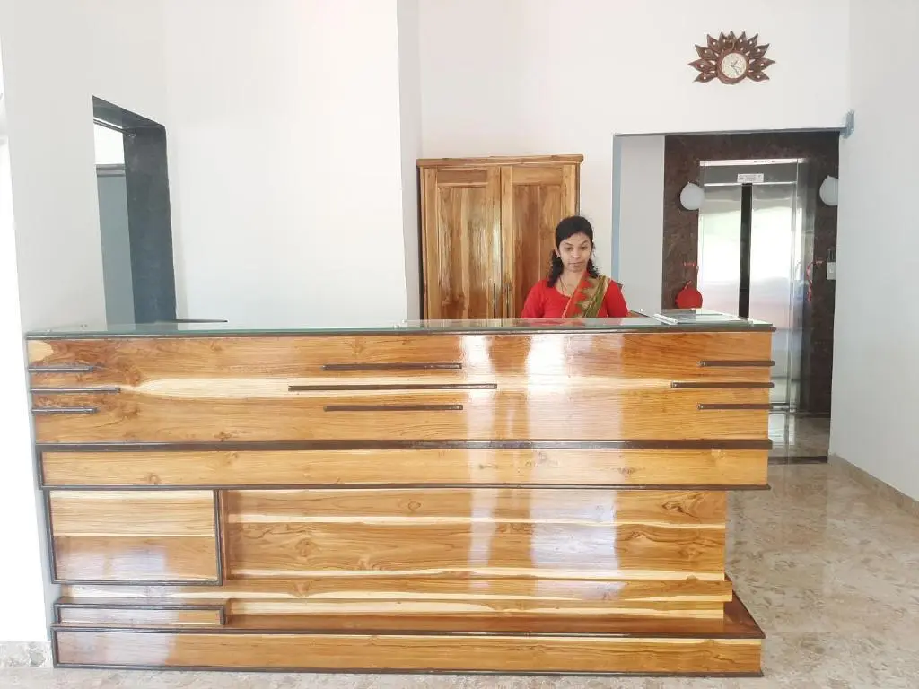Даполи: Hotel Kavijay Sea View