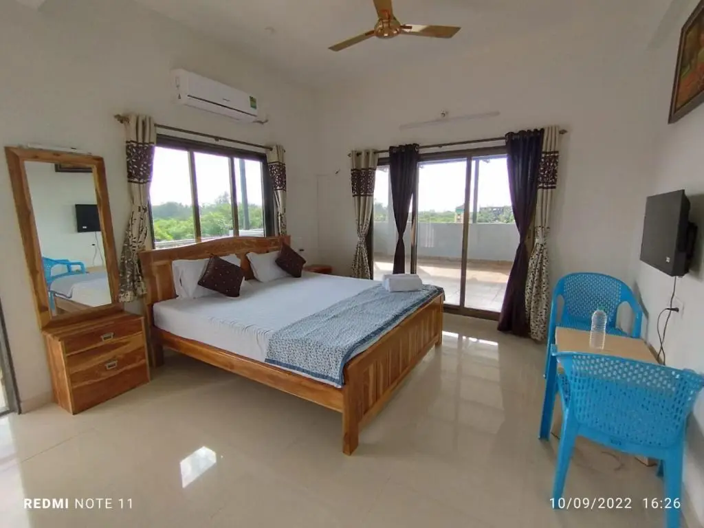 Даполи: Hotel Kavijay Sea View