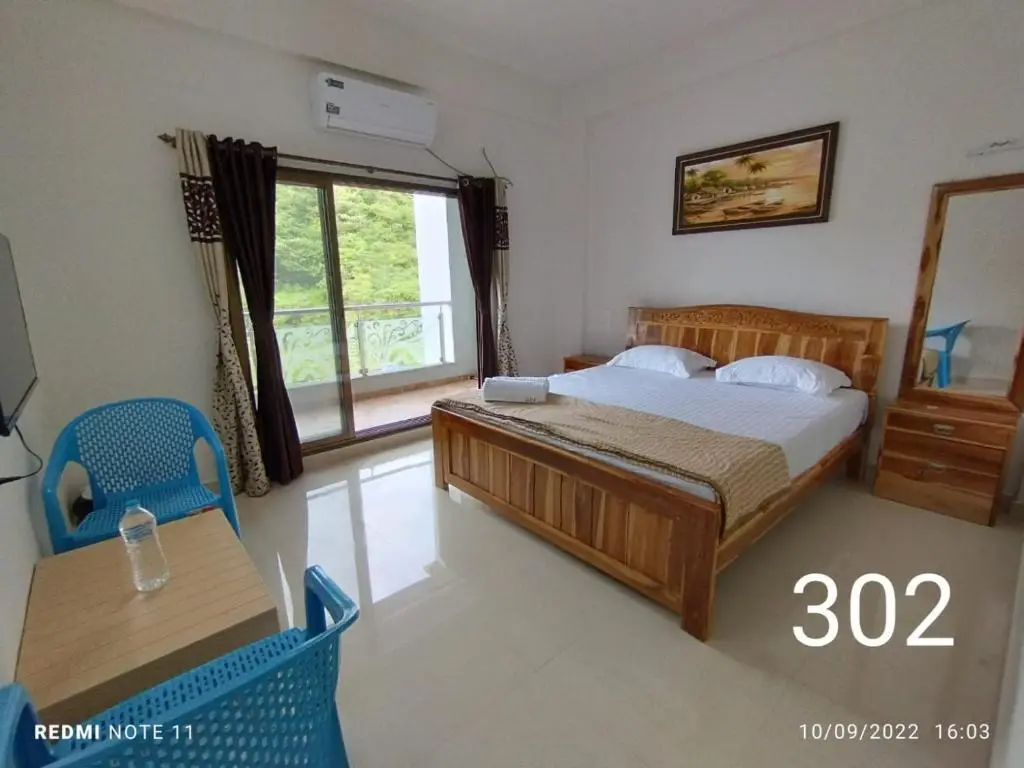 Даполи: Hotel Kavijay Sea View