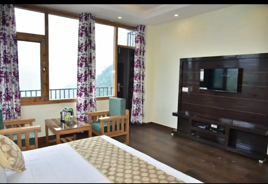 Шимла: Royal Cedar BnB