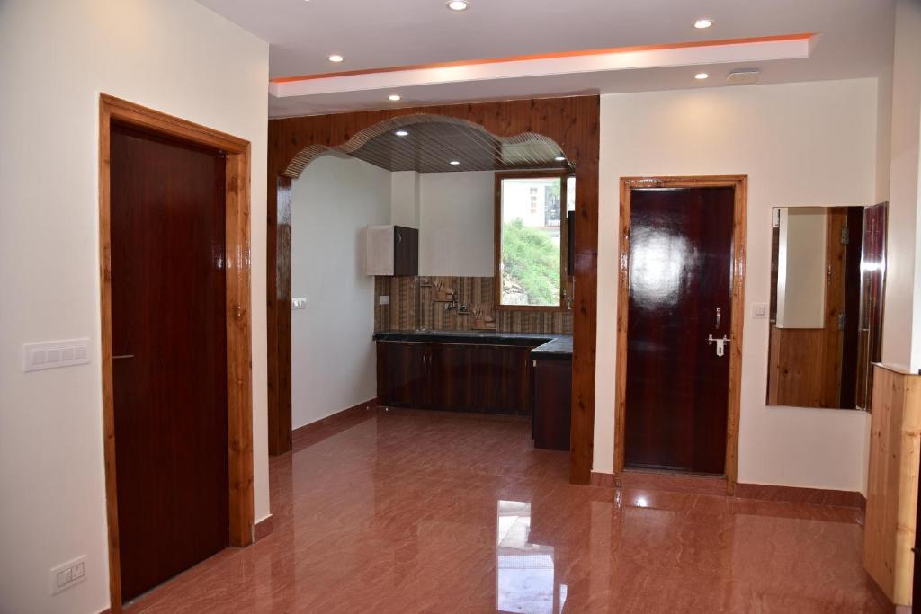 Шимла: Royal Cedar BnB